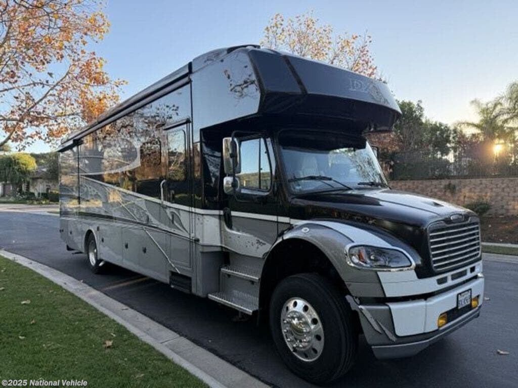 Email now about this 2022 Dynamax Corp DX3 34KD! Used 2022 Dynamax Corp DX3 34KD available in Thousand Oaks, California