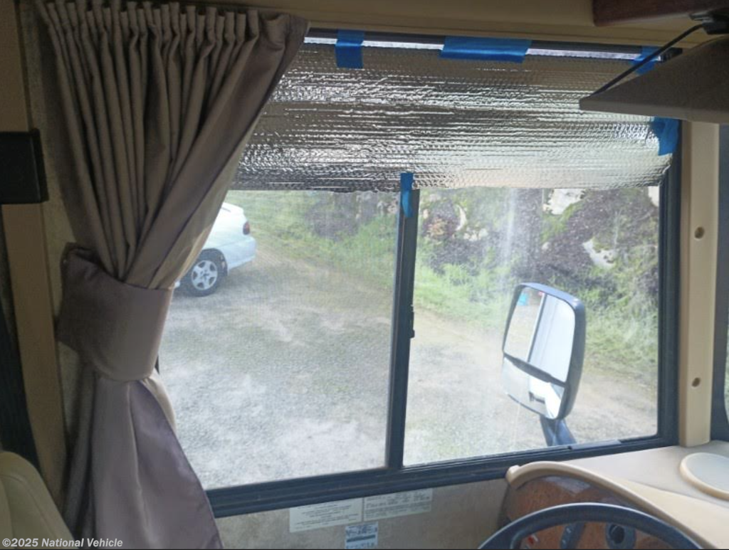 Contact us now about this 2011 Winnebago Vista 26P! 2011 Vista 26P by Winnebago from National Vehicle in Coarsegold, California