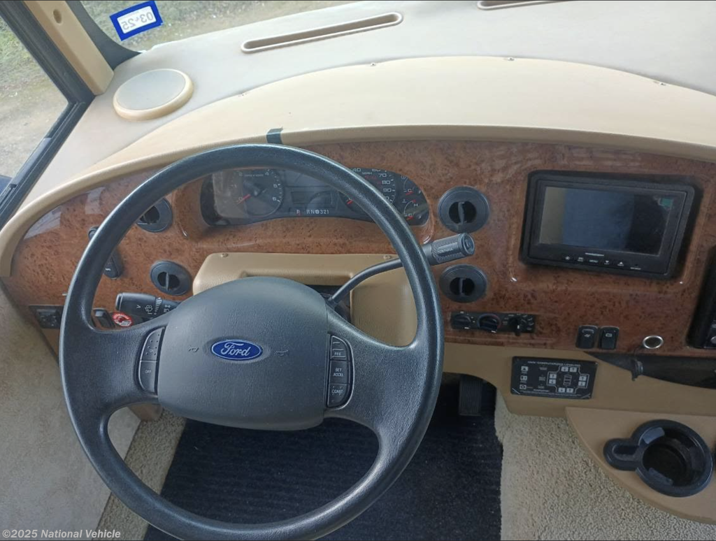 Used 2011 Winnebago Vista 26P available in Coarsegold, California