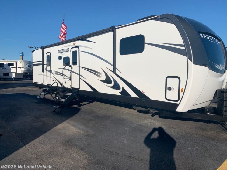 Email now about this 2021 Venture Sporttrek Touring 343VBH! Used 2021 Venture Sporttrek Touring 343VBH available in Epworth, Georgia