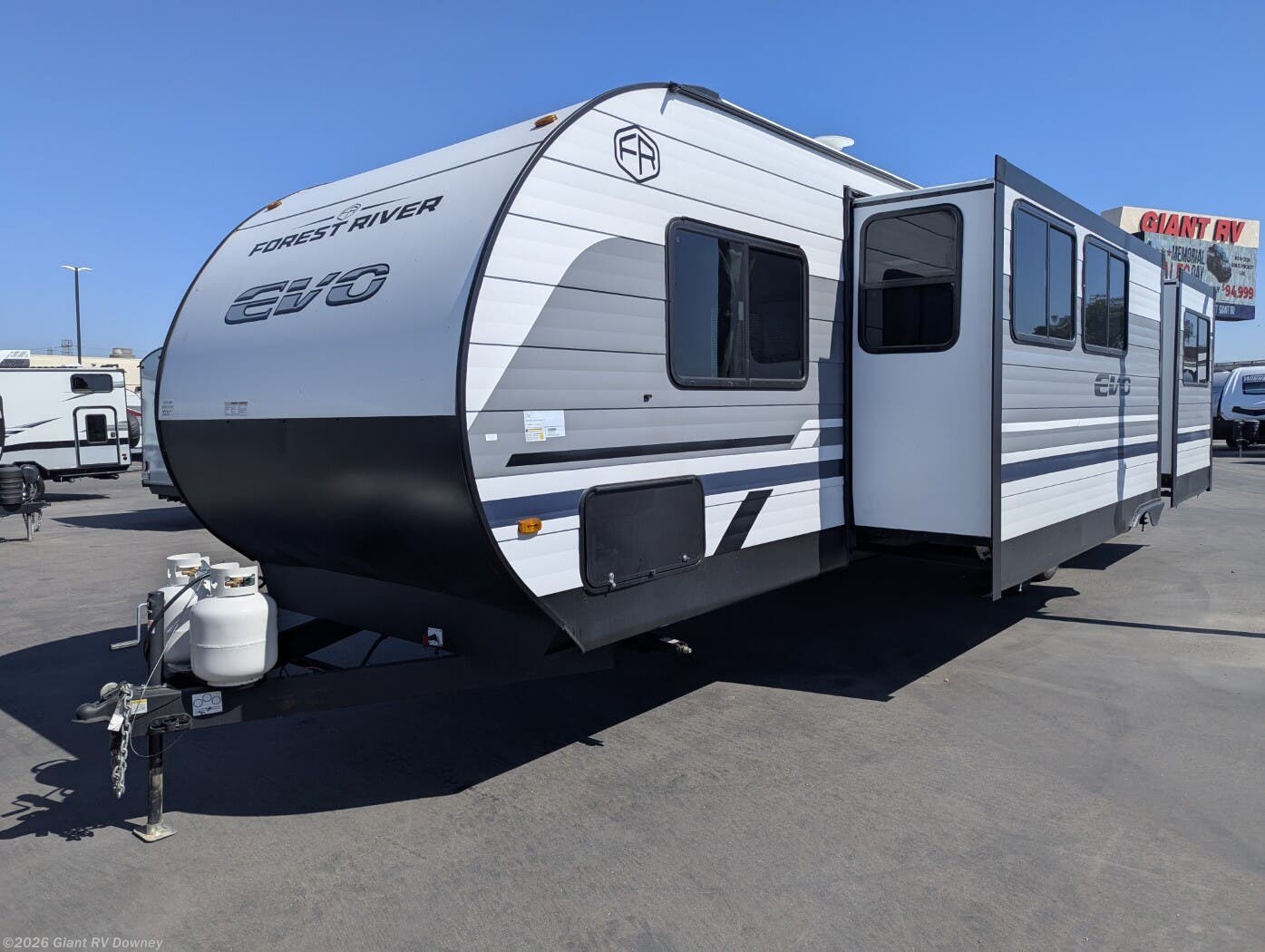 Contact us now about this 2025 Forest River EVO East 31BH! 2025 EVO East 31BH by Forest River from Giant RV in Downey, California