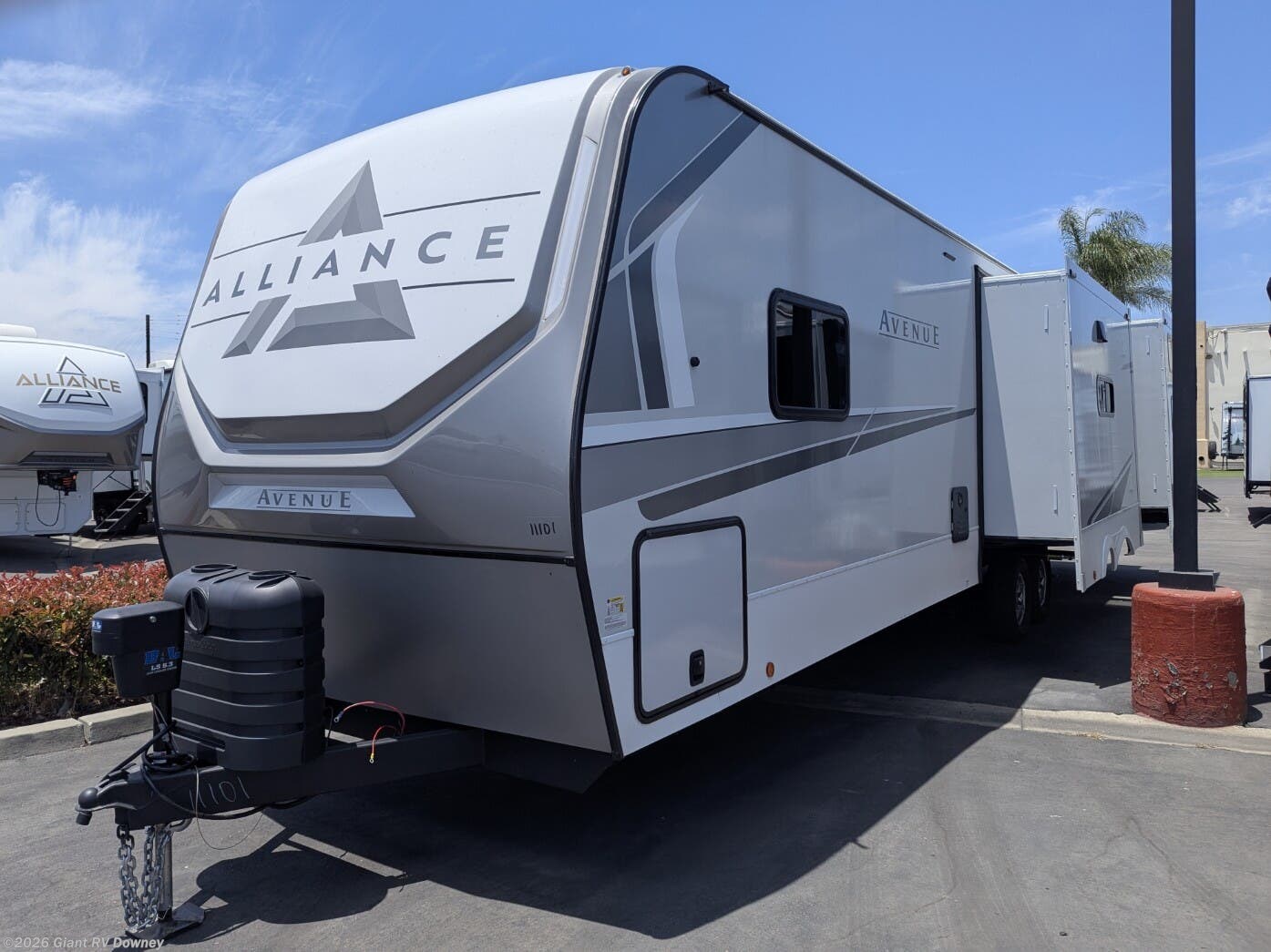 New 2025 Alliance RV Avenue 333BH available in Downey, California