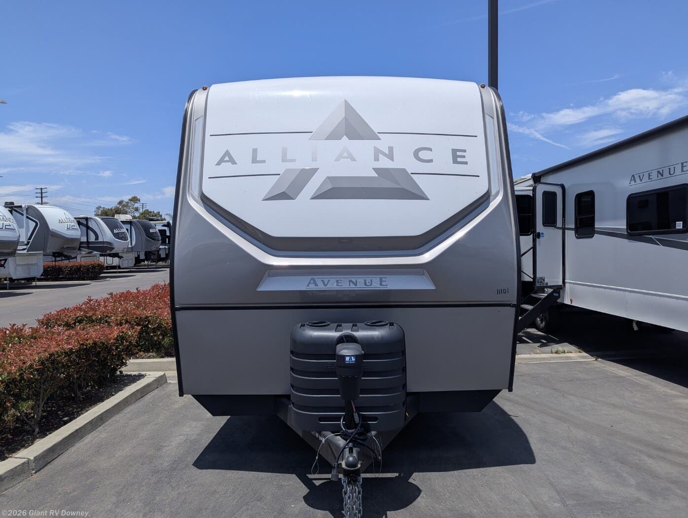 Contact us now about this 2025 Alliance RV Avenue 333BH! 2025 Avenue 333BH by Alliance RV from Giant RV in Downey, California