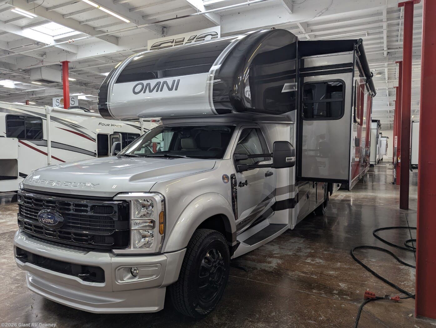 New 2026 Thor Motor Coach Omni Trail S29 available in Downey, California