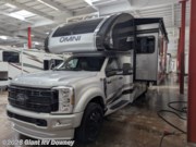 New 2026 Thor Motor Coach Omni Trail S29 available in Downey, California