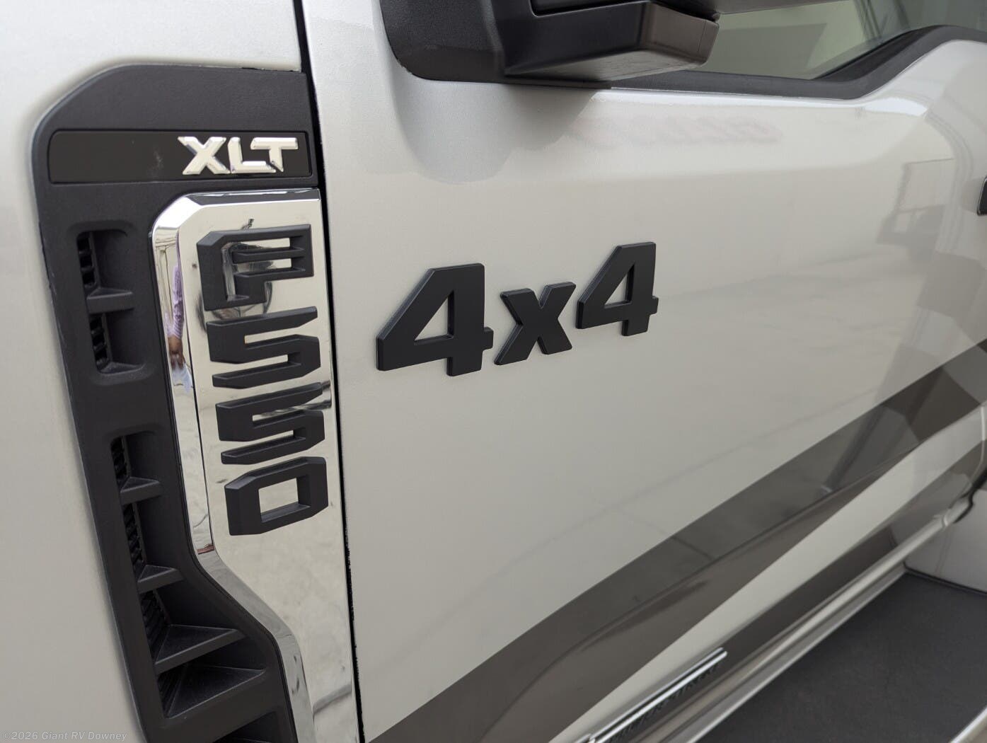 New 2026 Thor Motor Coach Omni Trail X32 available in Downey, California