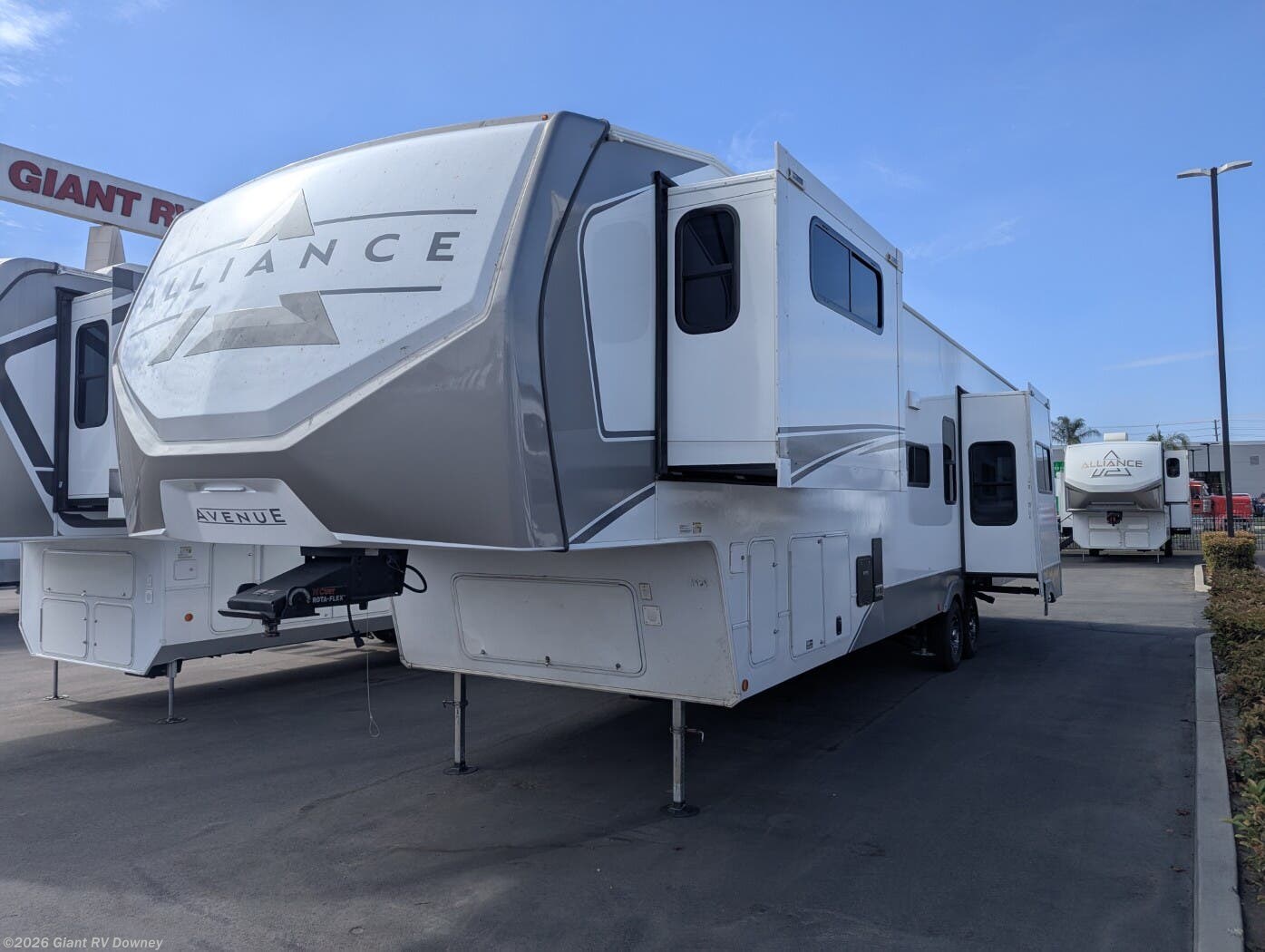 Contact us now about this 2026 Alliance RV Avenue 38DBL! 2026 Avenue 38DBL by Alliance RV from Giant RV in Downey, California