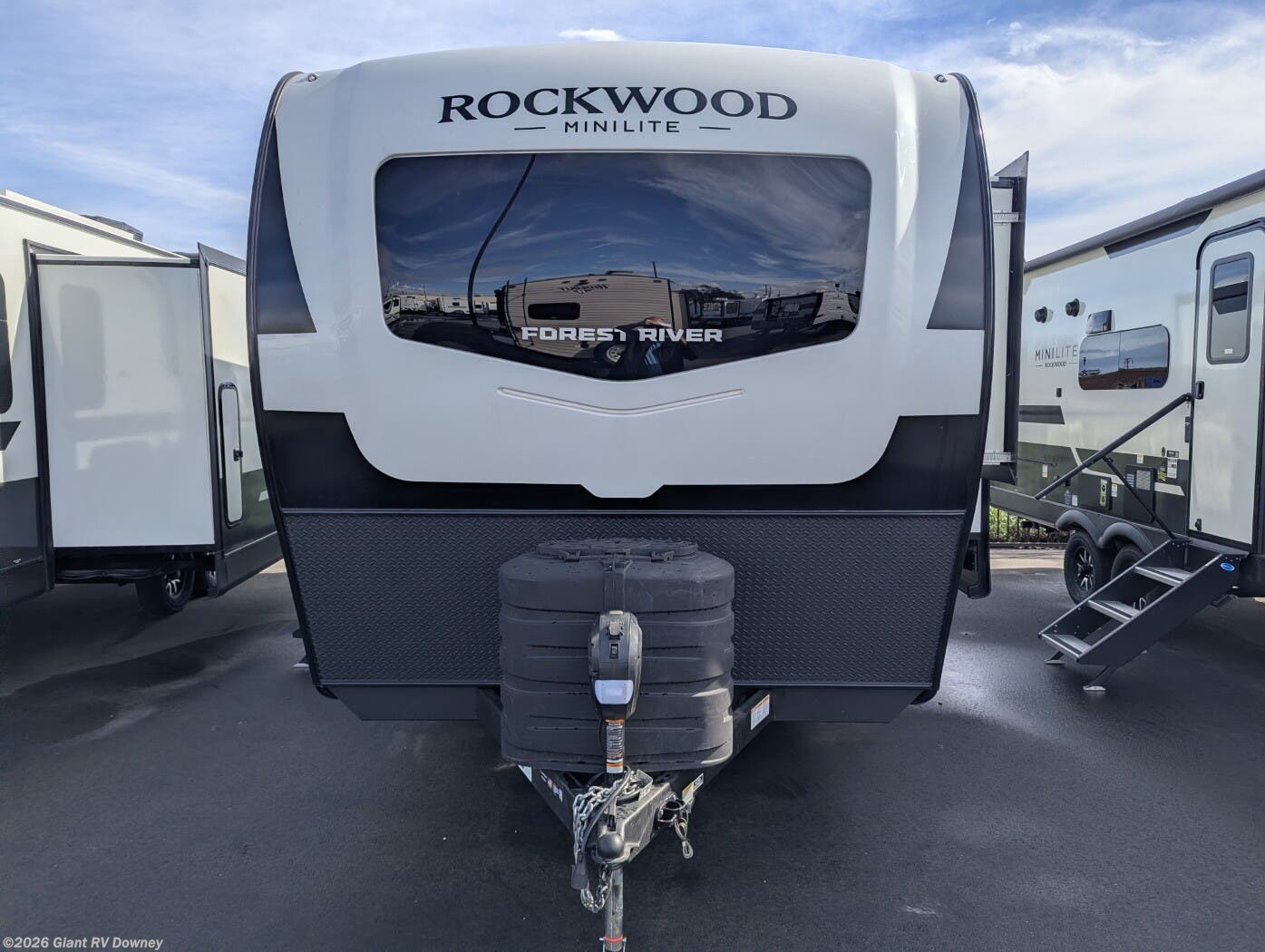 Contact us now about this 2026 Forest River Rockwood Mini Lite 2513S! 2026 Rockwood Mini Lite 2513S by Forest River from Giant RV in Downey, California