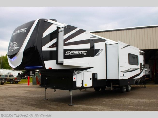 2024 Seismic 359 by Jayco from Tradewinds RV Center in Clio, Michigan