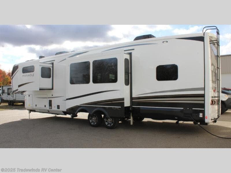 New 2025 Jayco Pinnacle 38FBRK available in Clio, Michigan