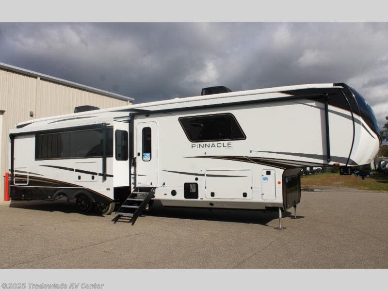 Email now about this 2025 Jayco Pinnacle 38FBRK! New 2025 Jayco Pinnacle 38FBRK available in Clio, Michigan