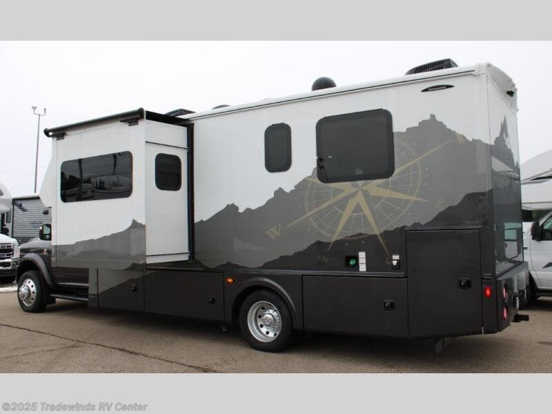 New 2024 Dynamax Corp isata 5 28SS available in Clio, Michigan