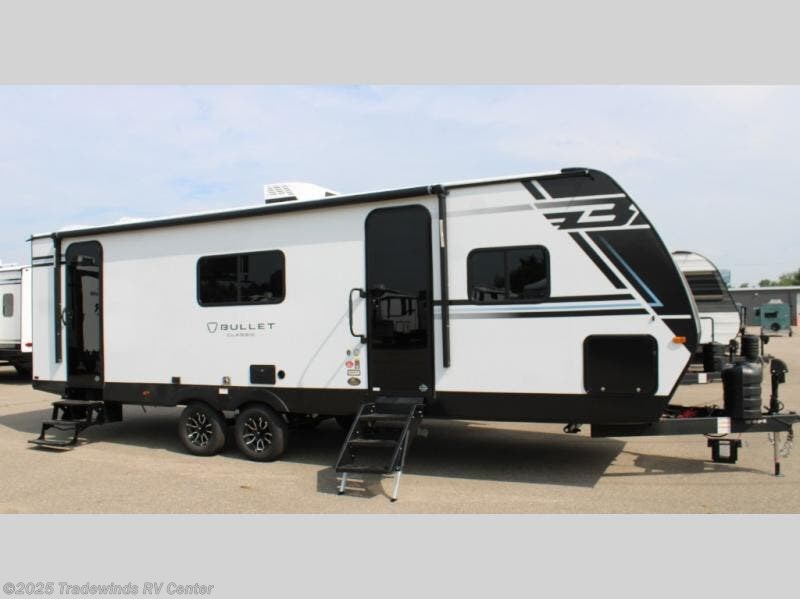 Email now about this 2026 Keystone Bullet Classic 26BHC! New 2026 Keystone Bullet Classic 26BHC available in Clio, Michigan