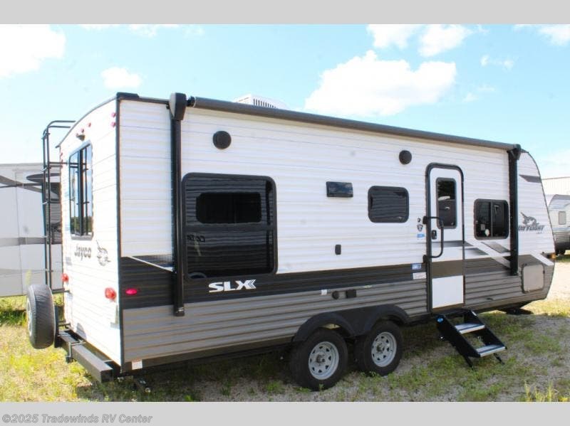Email now about this 2022 Jayco Jay Flight SLX 8 212QB! Used 2022 Jayco Jay Flight SLX 8 212QB available in Clio, Michigan