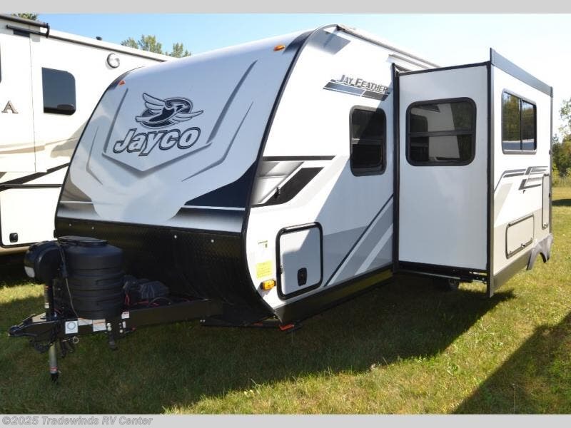 Email now about this 2025 Jayco Jay Feather 21MBH! Used 2025 Jayco Jay Feather 21MBH available in Clio, Michigan