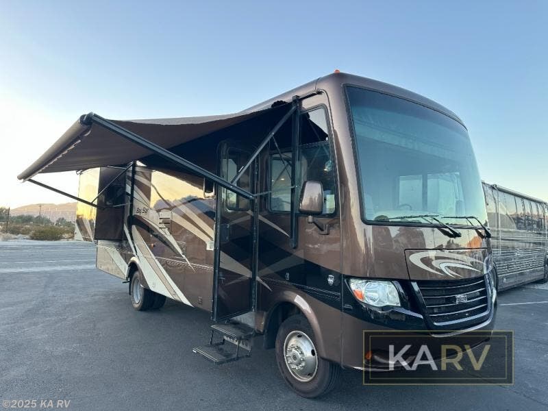 Used 2014 Newmar Bay Star 3124 available in Desert Hot Springs, California
