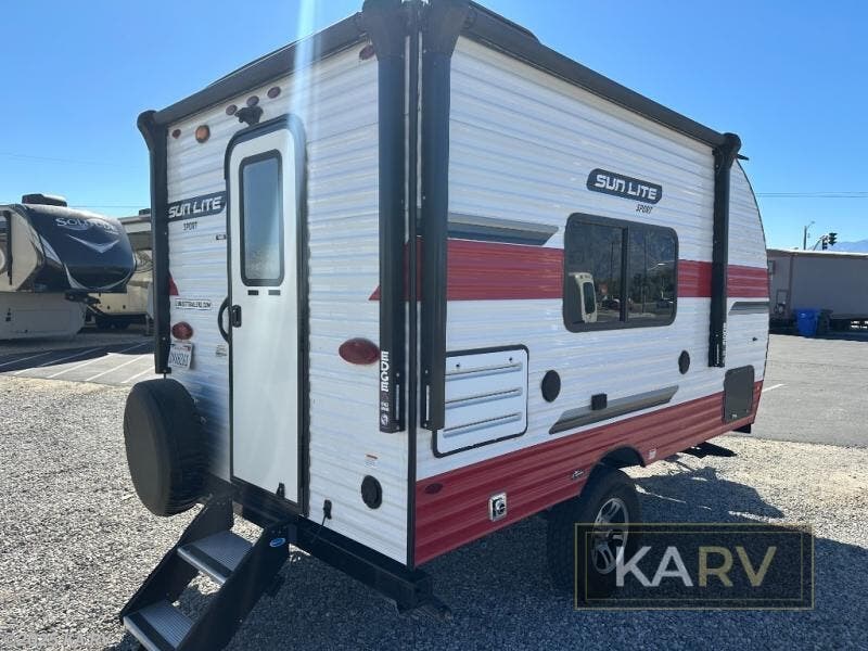 Used 2022 Sunset Park RV Sun-Lite Classic 16BH available in Desert Hot Springs, California