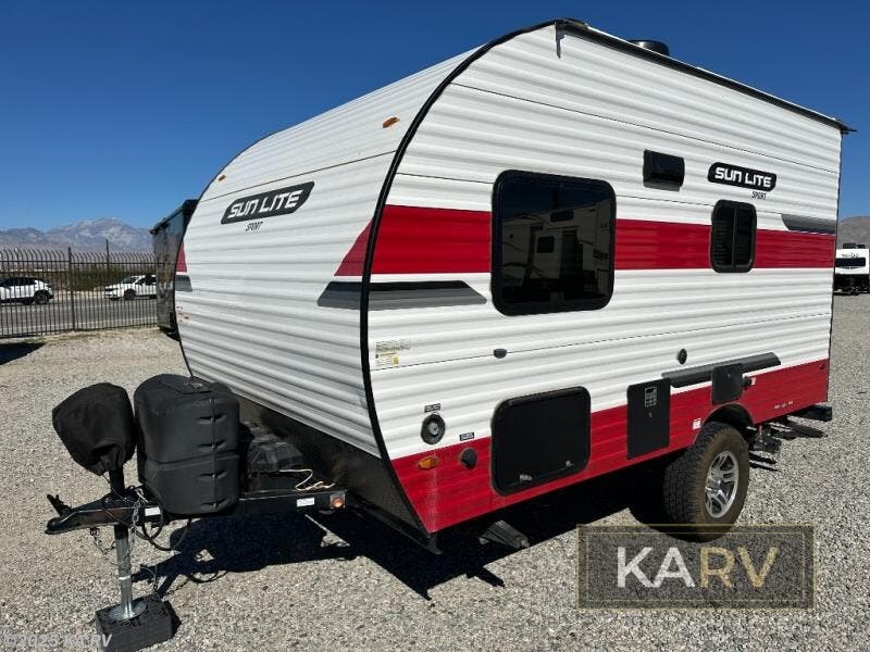 Email now about this 2022 Sunset Park RV Sun-Lite Classic 16BH! Used 2022 Sunset Park RV Sun-Lite Classic 16BH available in Desert Hot Springs, California