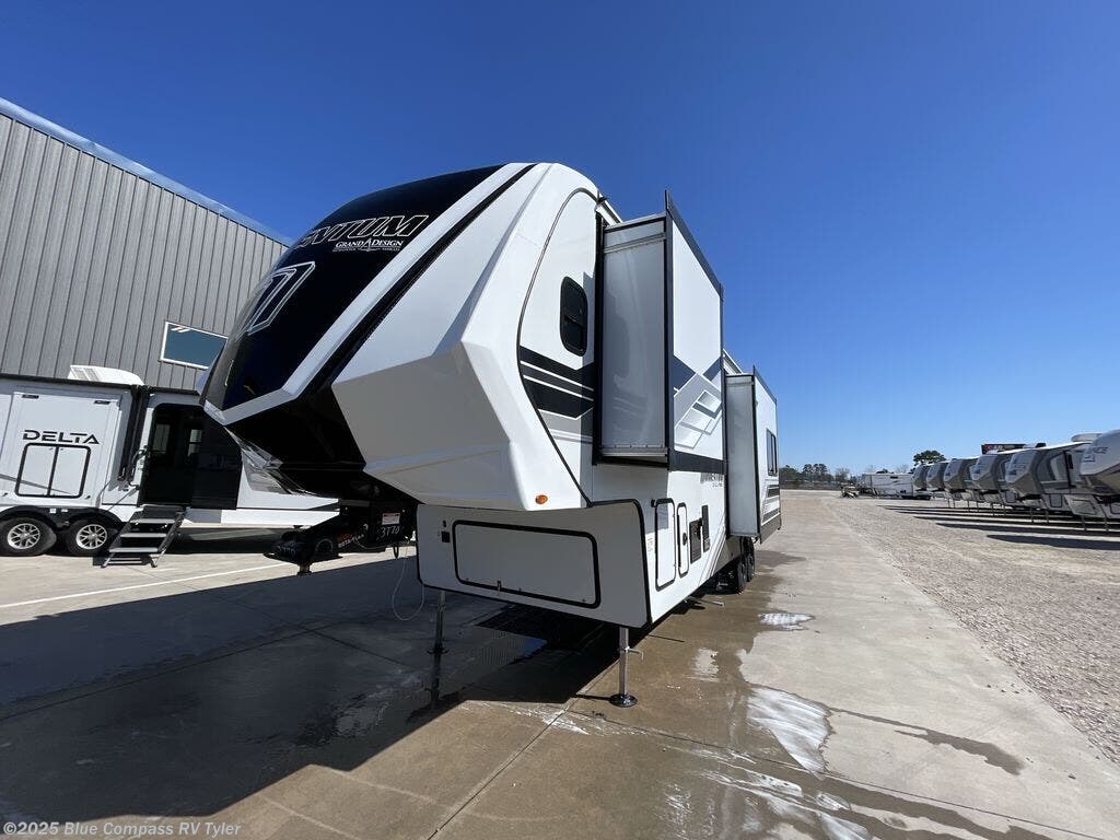 New 2025 Grand Design Momentum G-Class 325G available in Tyler, Texas