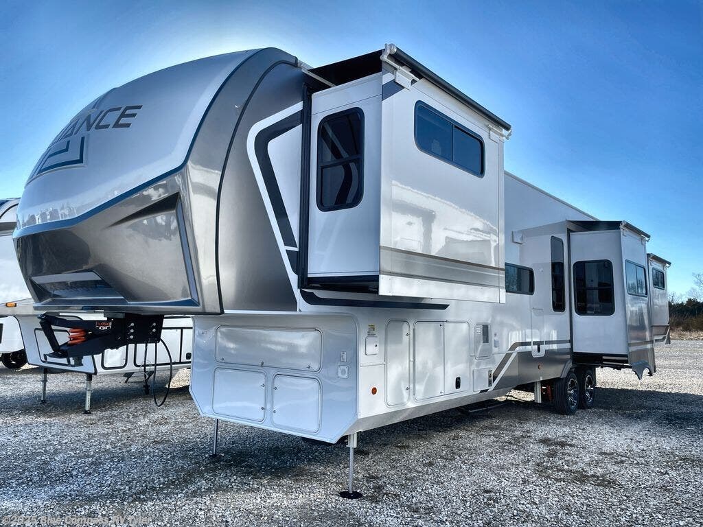Contact us now about this 2025 Alliance RV Paradigm 395DS! 2025 Paradigm 395DS by Alliance RV from Blue Compass RV Tyler in Tyler, Texas