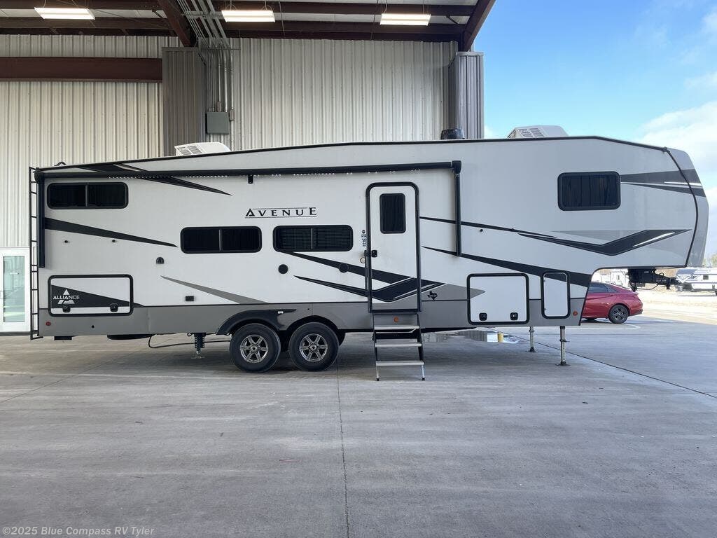 Contact us now about this 2023 Alliance RV Avenue 31BHS! 2023 Avenue 31BHS by Alliance RV from Blue Compass RV Tyler in Tyler, Texas
