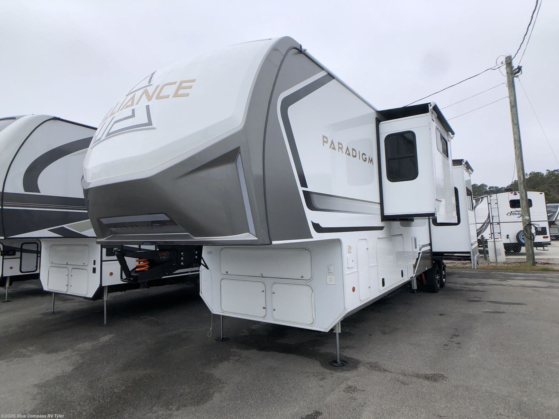 New 2025 Alliance RV Paradigm 382RK available in Tyler, Texas