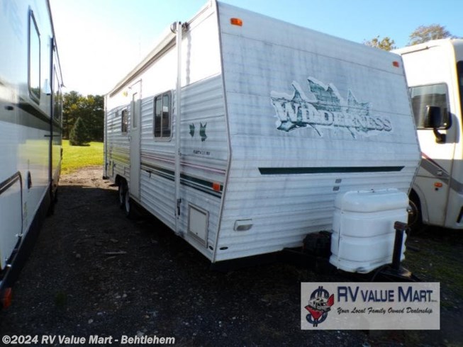 Used 2002 Fleetwood Wilderness 25Z available in Bath, Pennsylvania