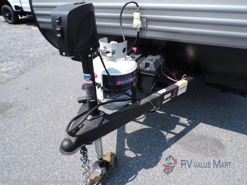 Contact us now about this 2023 Coleman 17B! 2023 17B by Coleman from RV Value Mart - Behtlehem in Bath, Pennsylvania