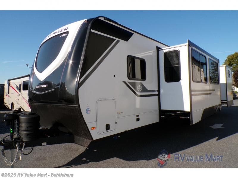 Contact us now about this 2026 East to West Alta 3150KBH! 2026 Alta 3150KBH by East to West from RV Value Mart - Behtlehem in Bath, Pennsylvania
