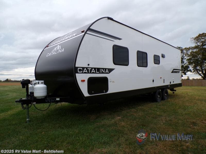 Contact us now about this 2026 Coachmen Catalina Summit Series 8 261BH! 2026 Catalina Summit Series 8 261BH by Coachmen from RV Value Mart - Behtlehem in Bath, Pennsylvania