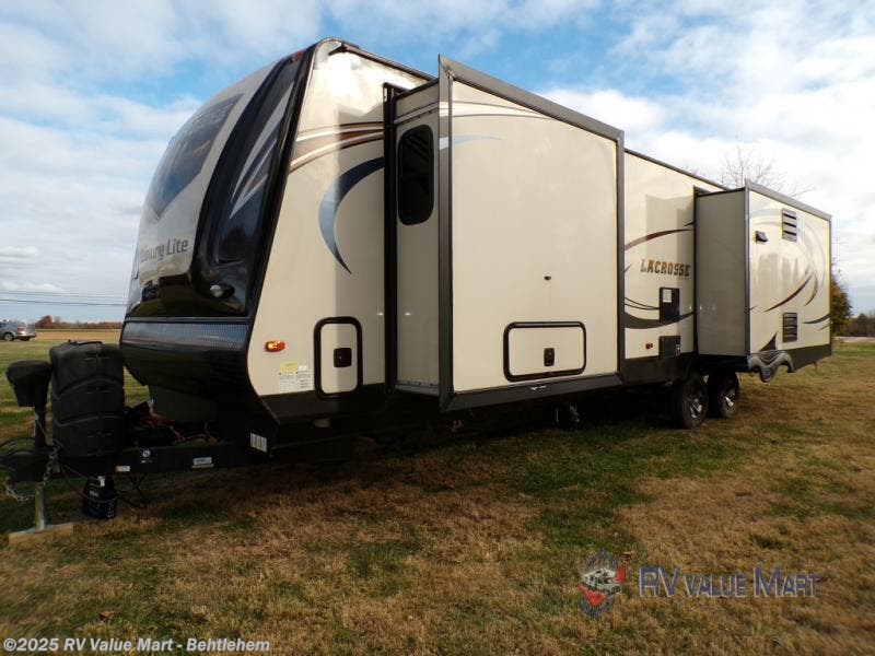 Contact us now about this 2016 Prime Time LaCrosse 330RST! 2016 LaCrosse 330RST by Prime Time from RV Value Mart - Behtlehem in Bath, Pennsylvania