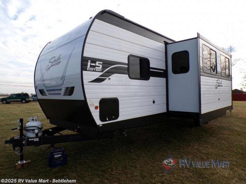 Contact us now about this 2026 Shasta I-5 Edition 530BQB! 2026 I-5 Edition 530BQB by Shasta from RV Value Mart - Behtlehem in Bath, Pennsylvania