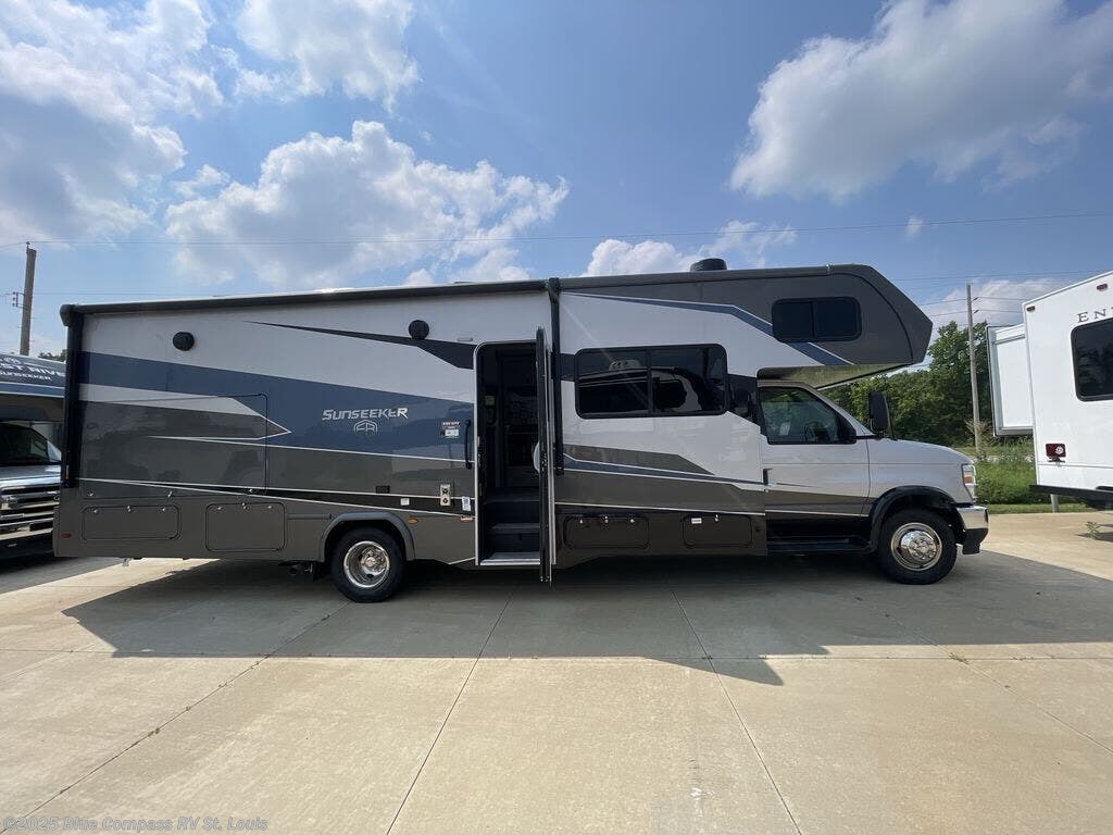 Contact us now about this 2026 Forest River Sunseeker 2860DS! 2026 Sunseeker 2860DS by Forest River from Blue Compass RV St. Louis in Eureka, Missouri
