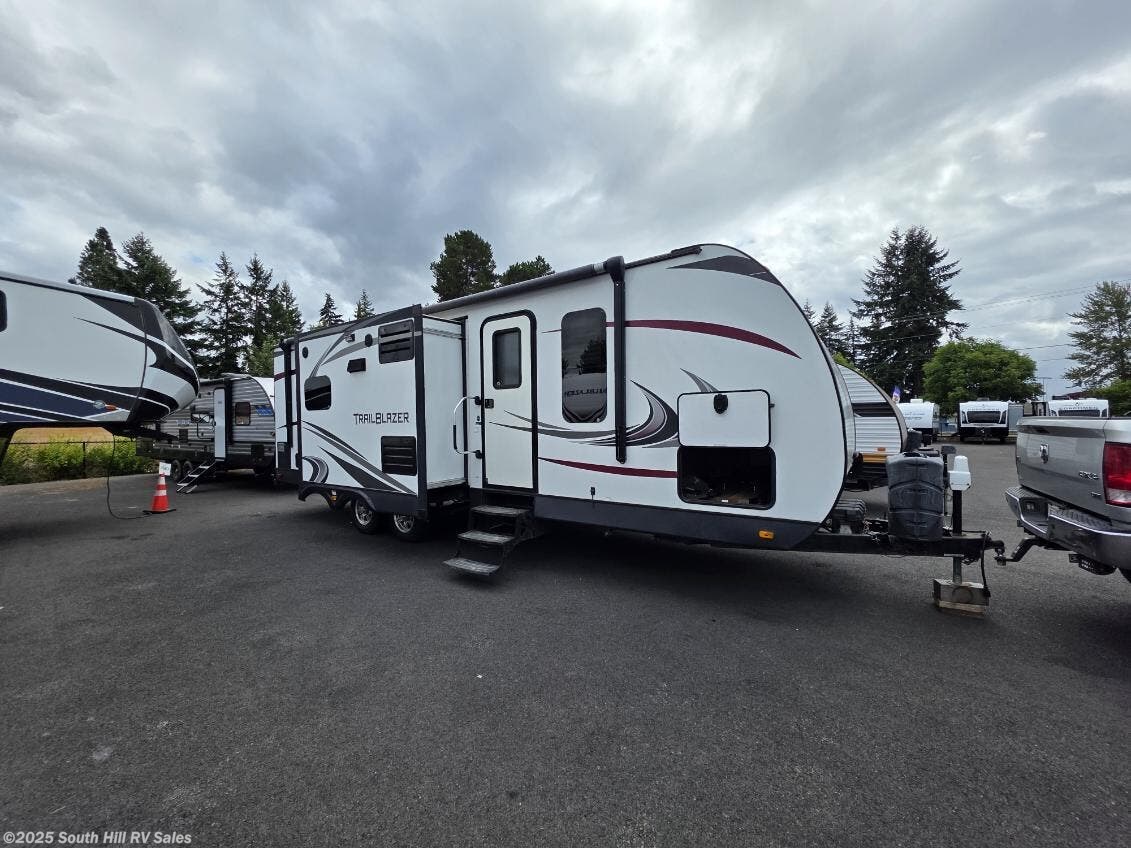 Email now about this 2013 Komfort Trailblazer 2700RB! Used 2013 Komfort Trailblazer 2700RB available in Yelm, Washington