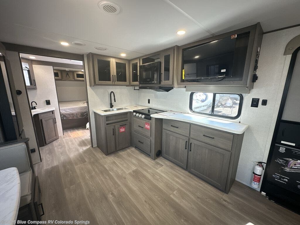 Call now about this 2026 Grand Design Transcend Xplor 265BHT! 2026 Grand Design Transcend Xplor 265BHT - New Travel Trailer For Sale by Blue Compass RV Colorado Springs in Colorado Springs, Colorado