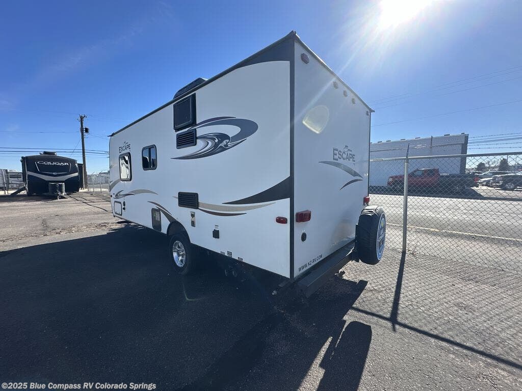 Contact us now about this 2017 K-Z Escape 190! 2017 Escape 190 by K-Z from Blue Compass RV Colorado Springs in Colorado Springs, Colorado