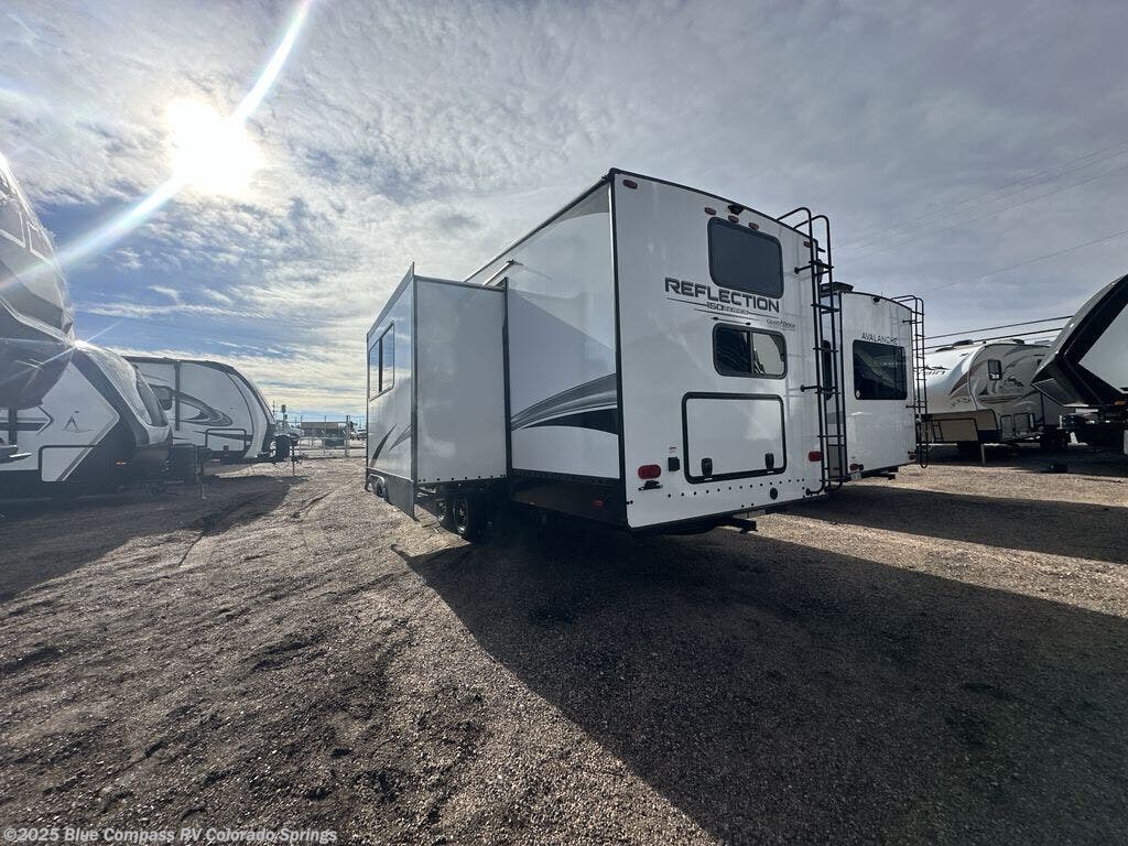 Call now about this 2023 Grand Design Reflection 278BH! 2023 Grand Design Reflection 278BH - Used Fifth Wheel For Sale by Blue Compass RV Colorado Springs in Colorado Springs, Colorado