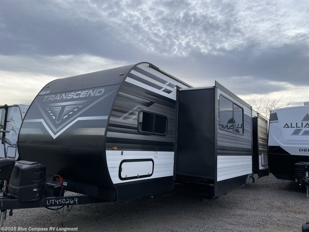 Call now about this 2023 Grand Design Transcend Xplor 251BH! 2023 Grand Design Transcend Xplor 251BH - Used Travel Trailer For Sale by Blue Compass RV Longmont in Longmont, Colorado