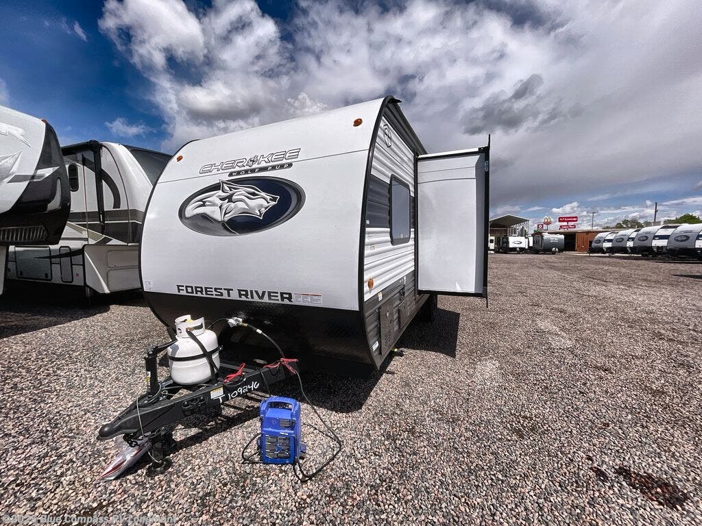 Email now about this 2025 Forest River Cherokee Wolf Pup 17JW! Used 2025 Forest River Cherokee Wolf Pup 17JW available in Longmont, Colorado