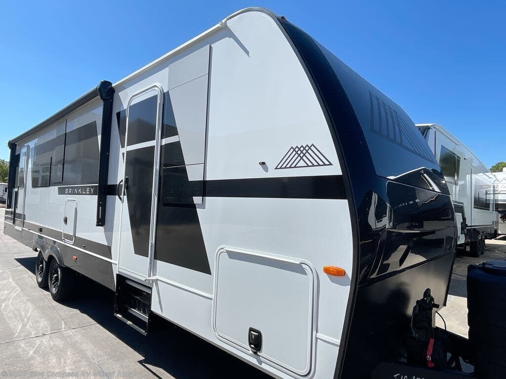Contact us now about this 2026 Brinkley RV Model I 294! 2026 Model I 294 by Brinkley RV from Blue Compass RV Wheat Ridge in Wheat Ridge, Colorado