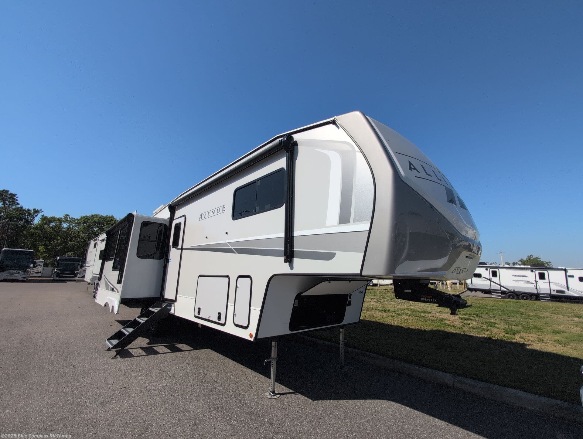 Contact us now about this 2025 Alliance RV Avenue 32RLS! 2025 Avenue 32RLS by Alliance RV from Blue Compass RV Tampa in Dover, Florida