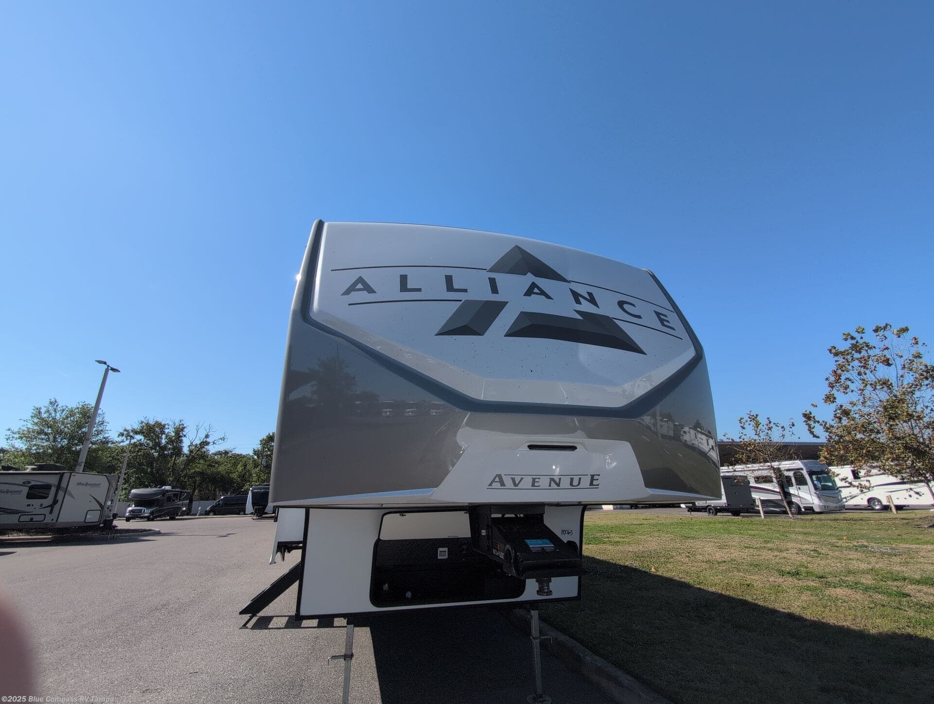 New 2025 Alliance RV Avenue 32RLS available in Dover, Florida