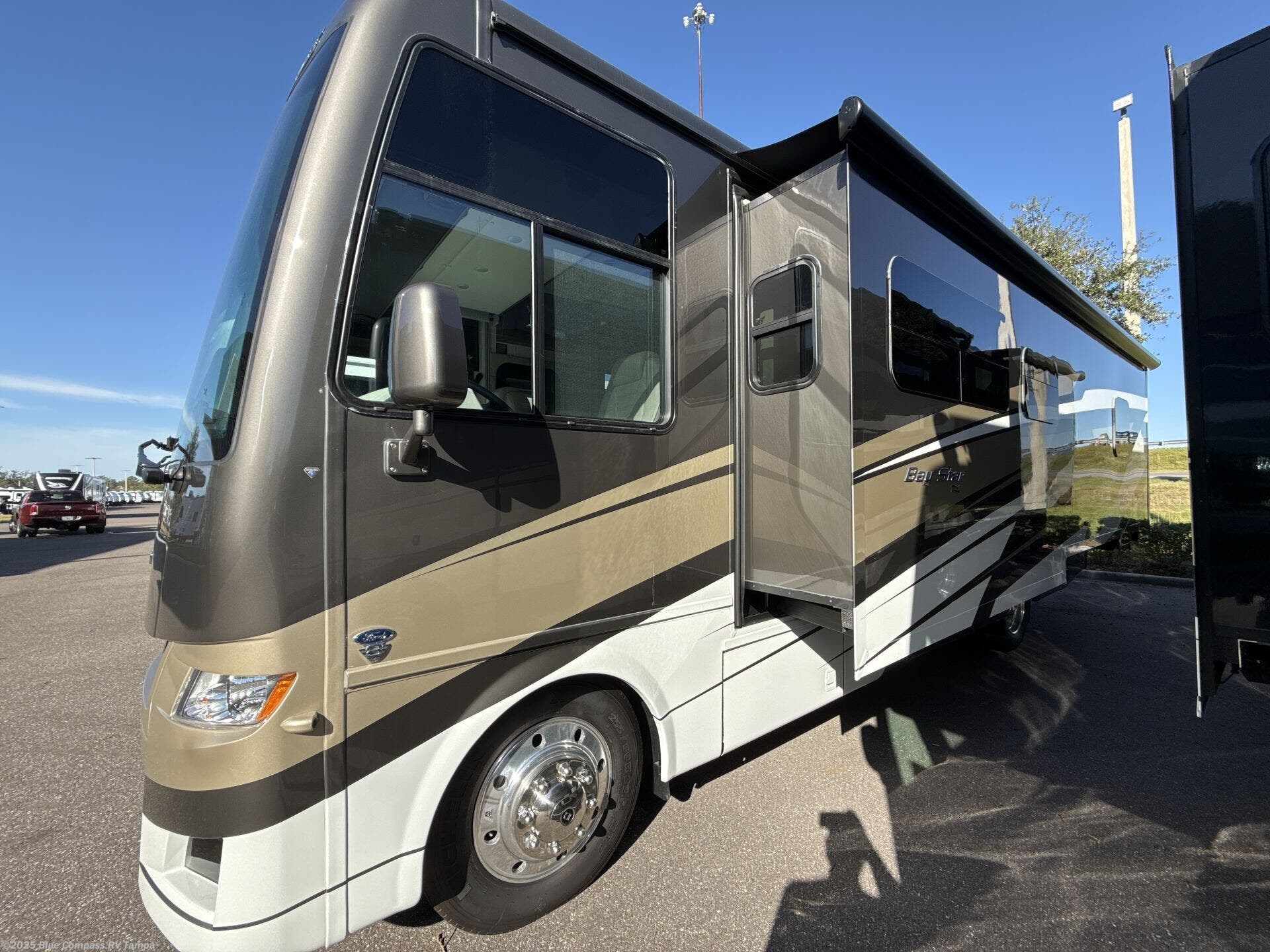 Contact us now about this 2025 Newmar Bay Star 3014! 2025 Bay Star 3014 by Newmar from Blue Compass RV Tampa in Dover, Florida