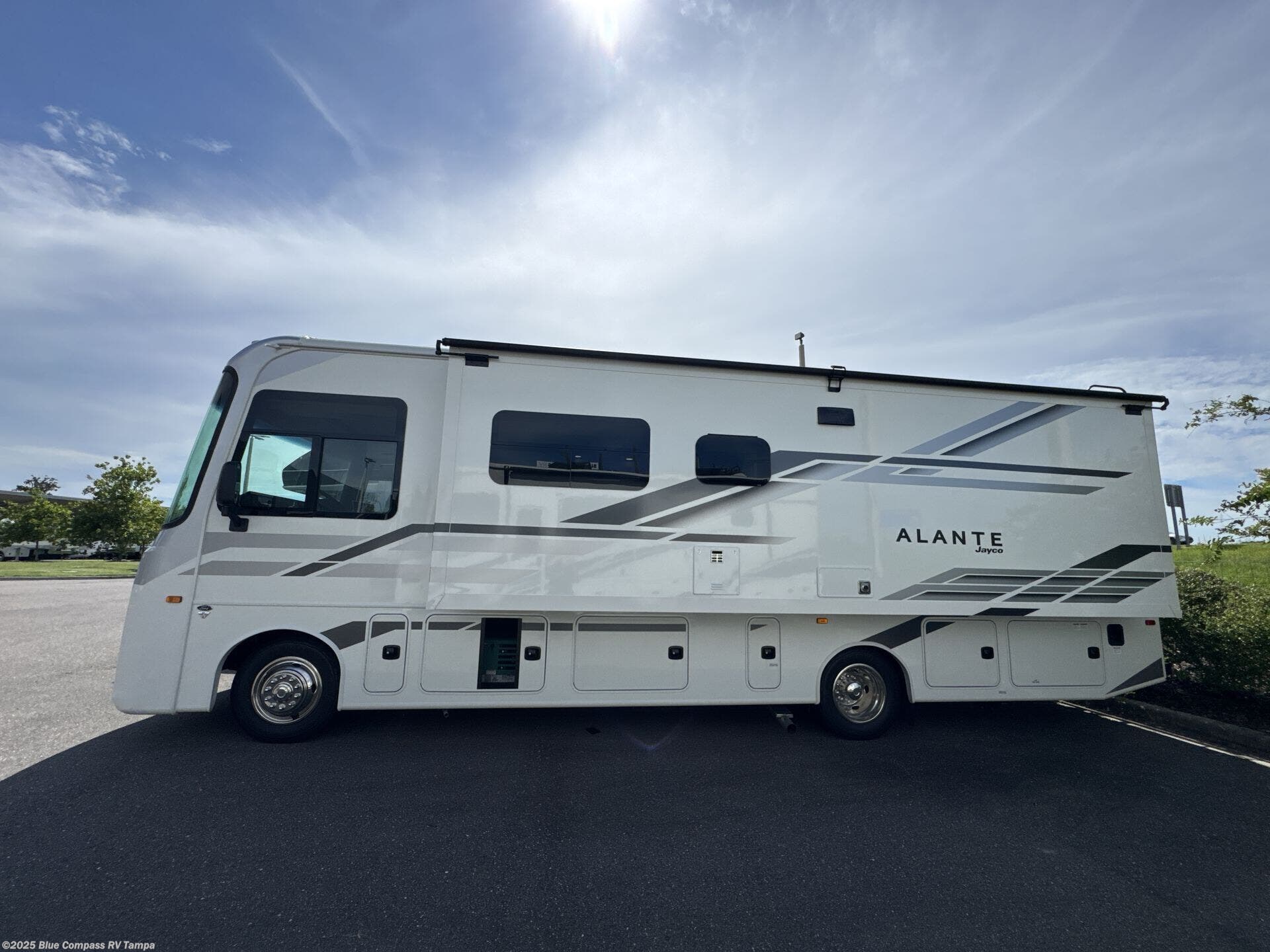 Contact us now about this 2026 Jayco Alante 29S! 2026 Alante 29S by Jayco from Blue Compass RV Tampa in Dover, Florida