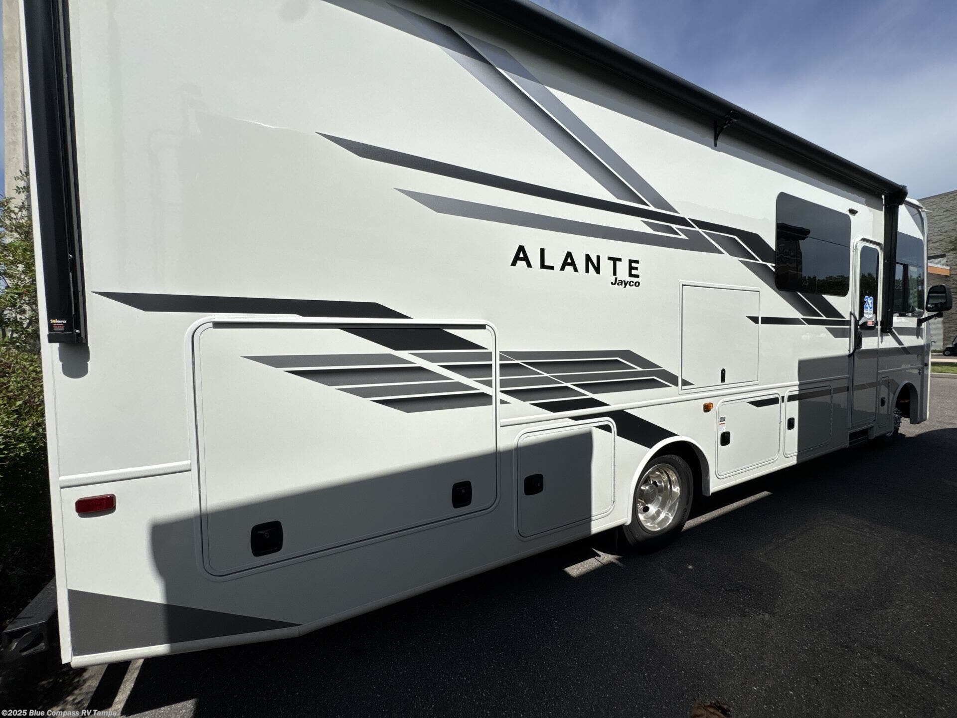 New 2026 Jayco Alante 29S available in Dover, Florida