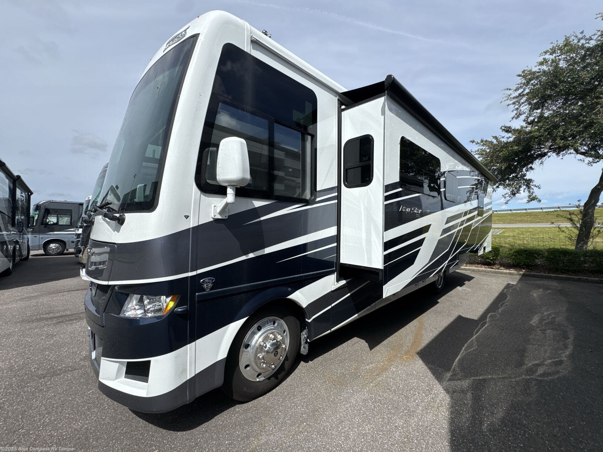 New 2026 Newmar Bay Star 3114 available in Dover, Florida