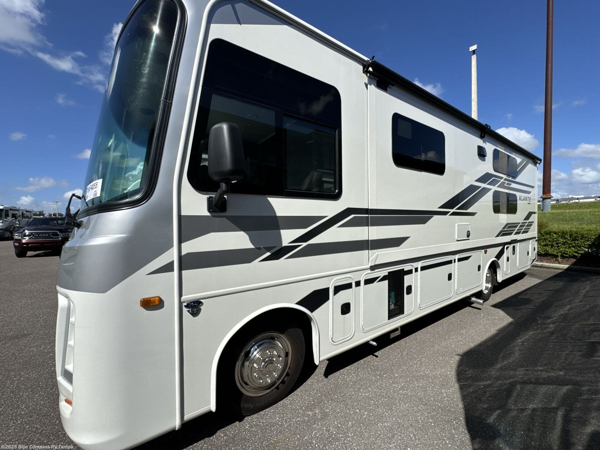 New 2026 Jayco Alante 29F available in Dover, Florida