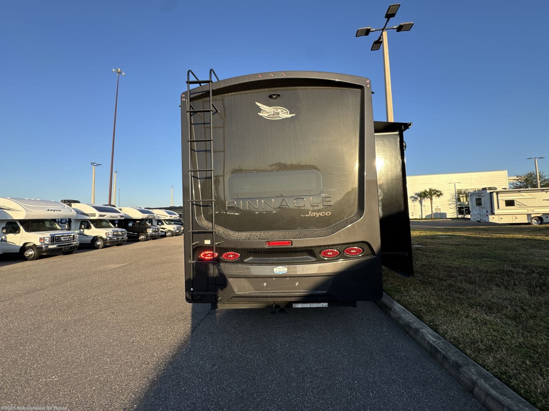 New 2026 Jayco Pinnacle 38FBRK available in Dover, Florida