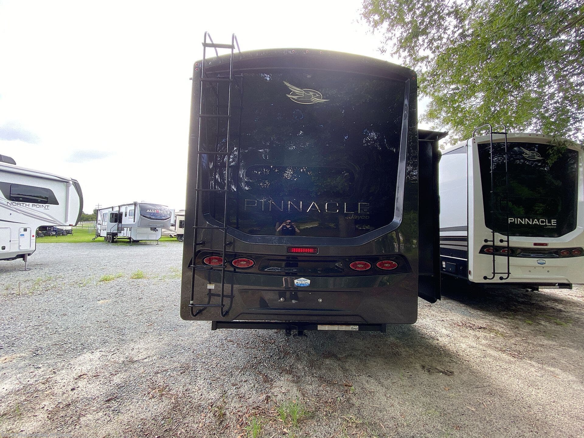 Email now about this 2025 Jayco Pinnacle 38FBRK! New 2025 Jayco Pinnacle 38FBRK available in Dover, Florida