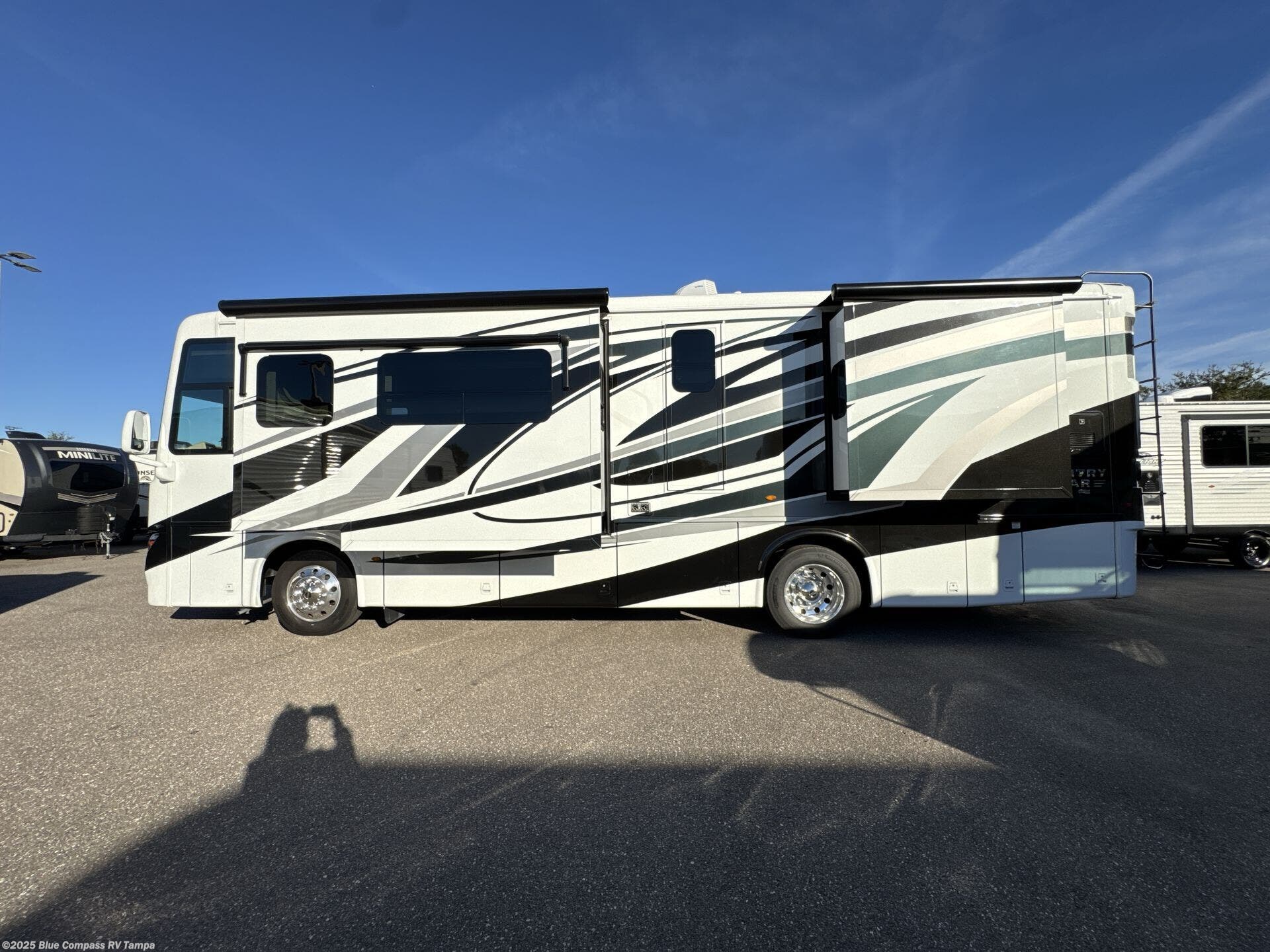 Used 2023 Newmar Kountry Star 3412 available in Dover, Florida